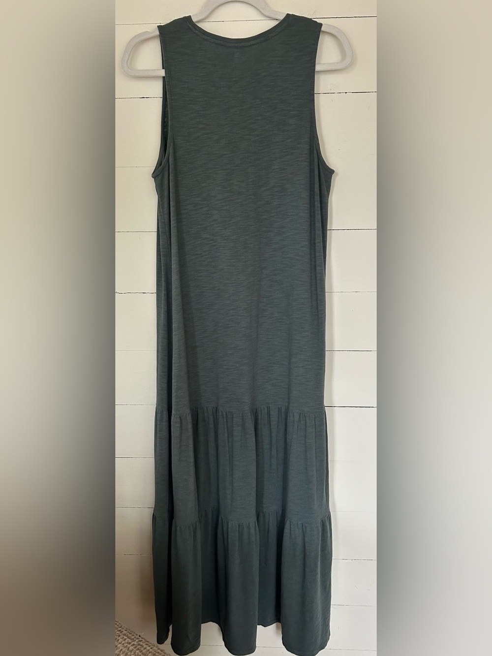 J Jill Sleeveless Pine Green Tiered Maxi Dress, Size Medium